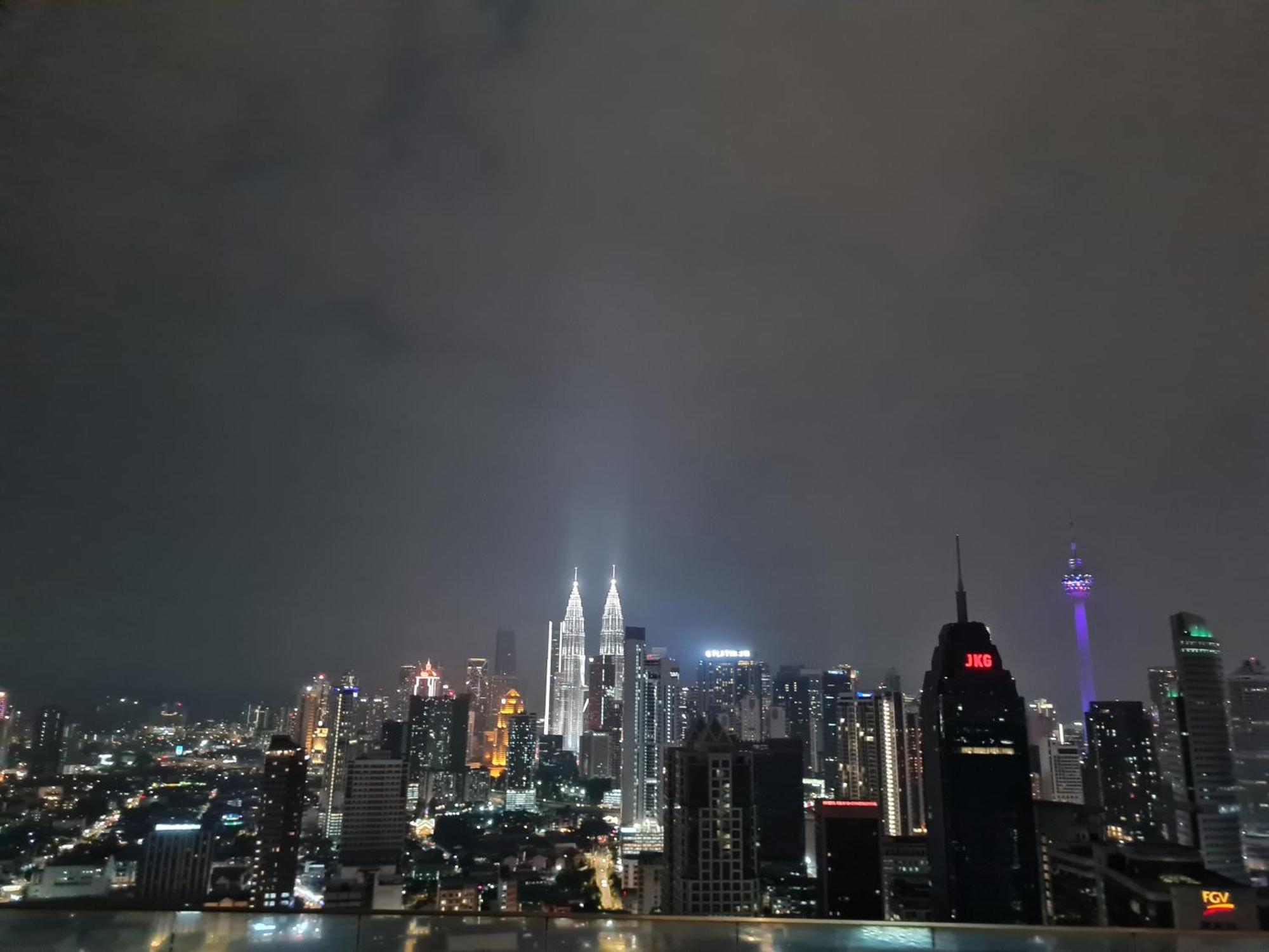 Regalia Skypool 969 Apartment Kuala Lumpur Luaran gambar